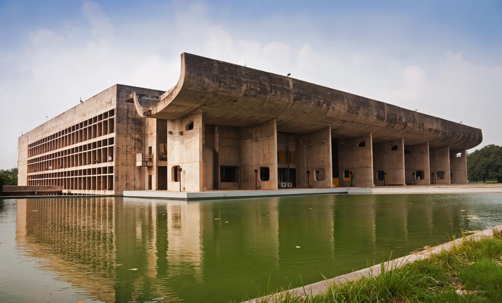 Cheap car rentals in Chandigarh, India