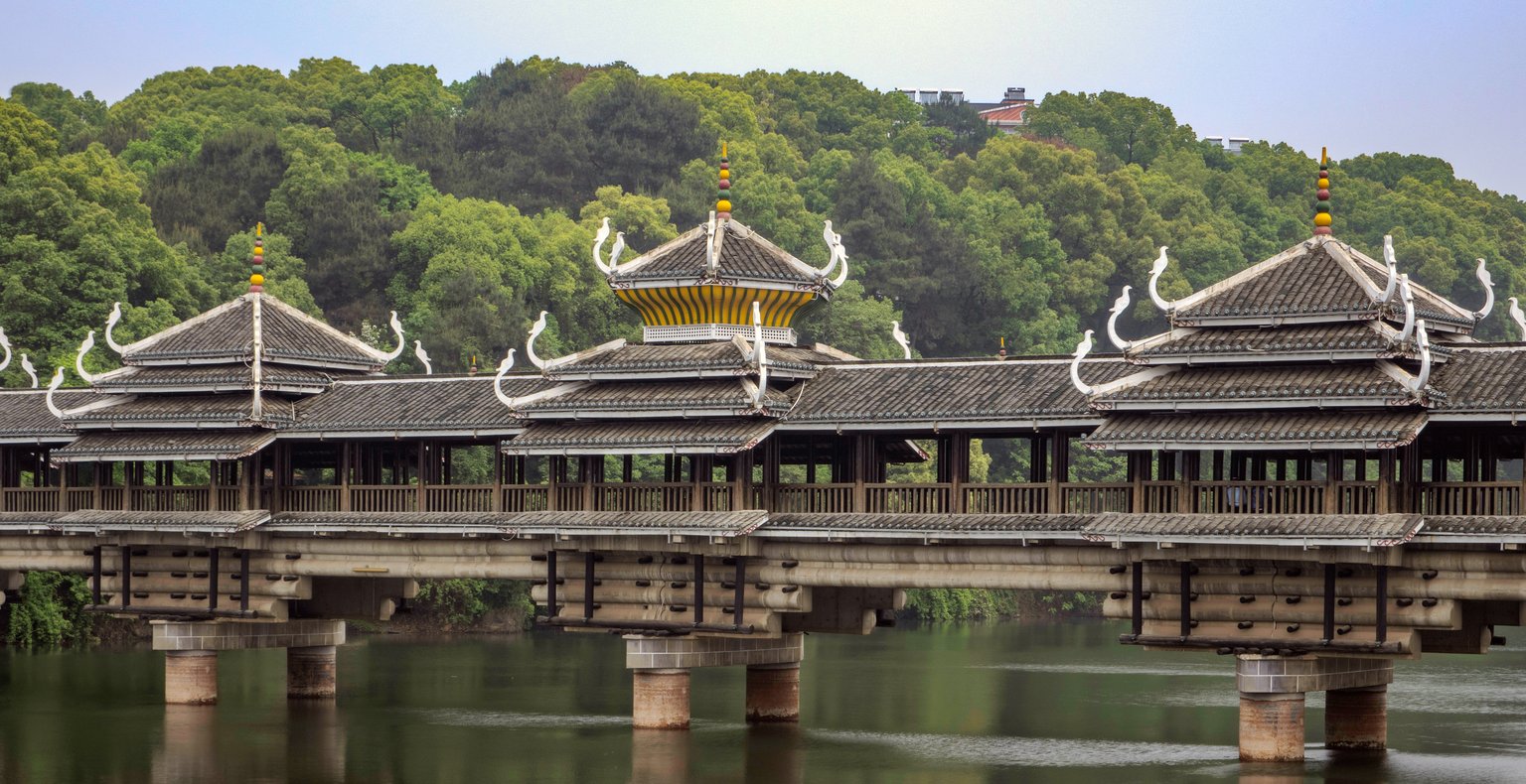 由从重庆前往到长沙的低价航班仅需 ¥1,064 起