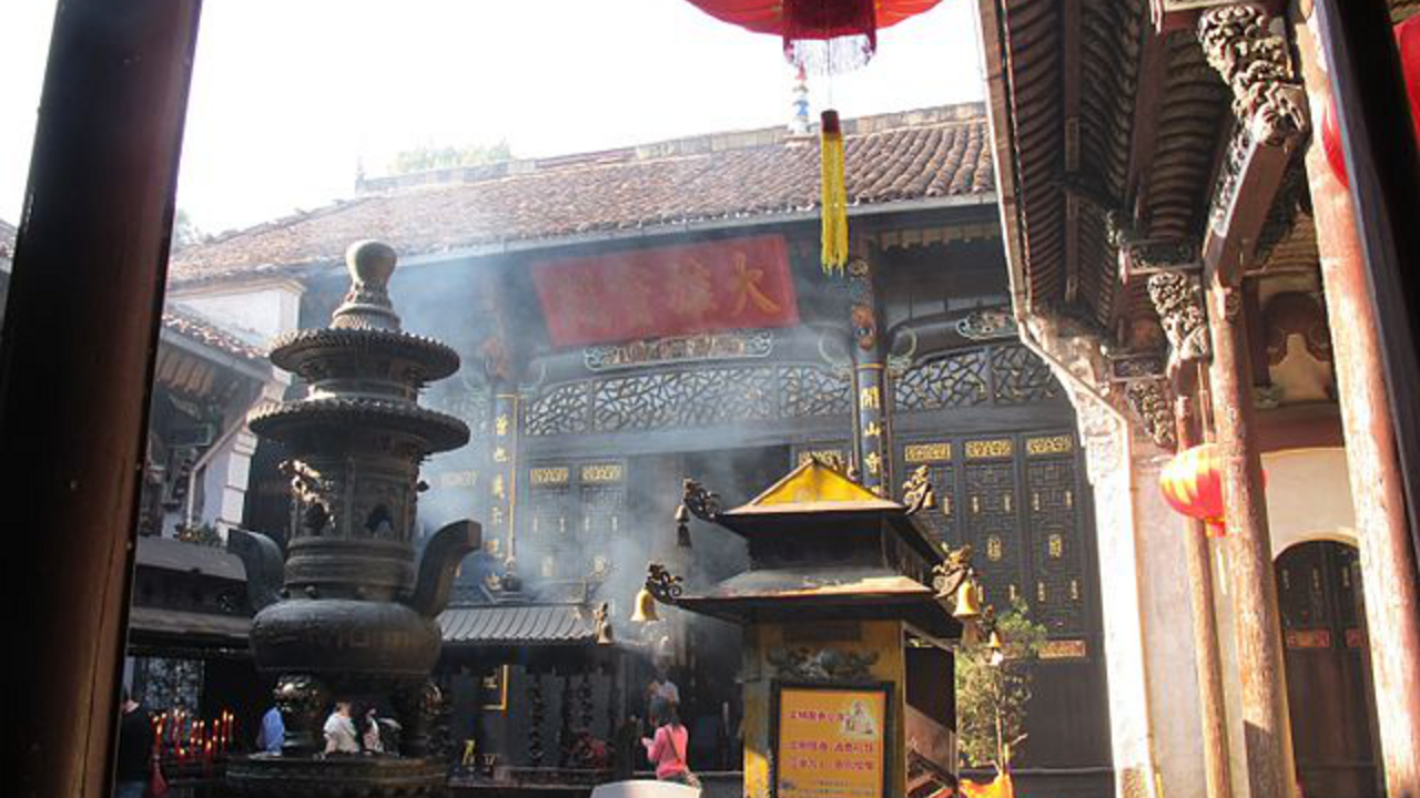 Finden Sie günstige Flüge to Chizhou