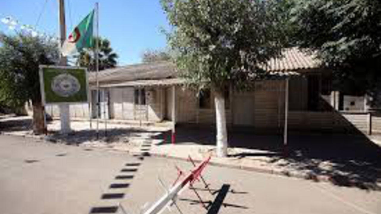 to Chlefの格安航空券を検索