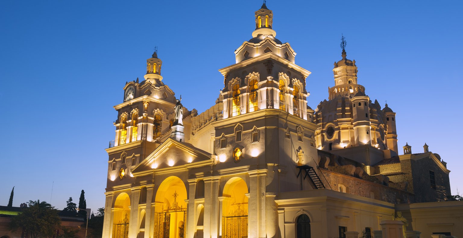 Vuelos baratos de Mendoza a Córdoba a partir de 56 €