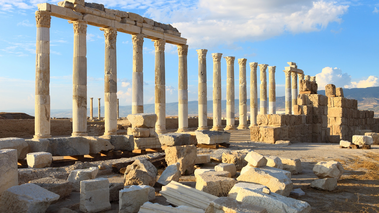 Billiga flyg från Istanbul till Denizli från 231 kr