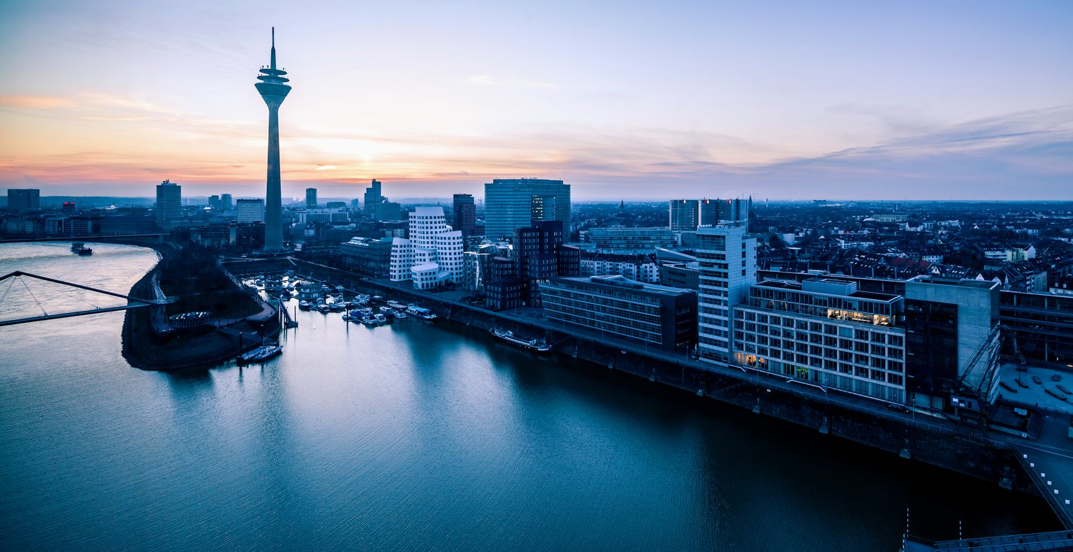 Günstige Flüge von Neapel nach Düsseldorf ab 80 €