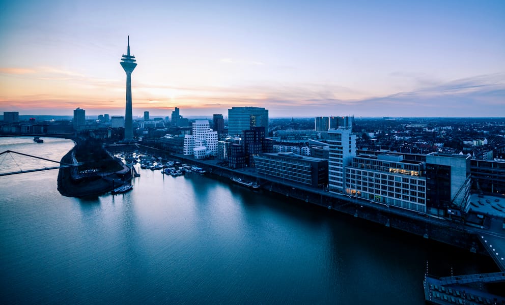 Location de voiture pas chère à Düsseldorf, Allemagne
