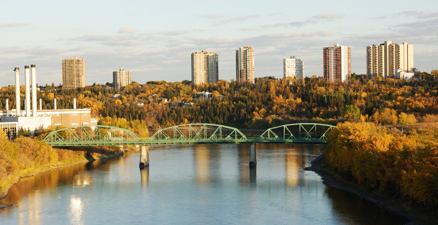 Cheap flights from London to Edmonton from CA$553