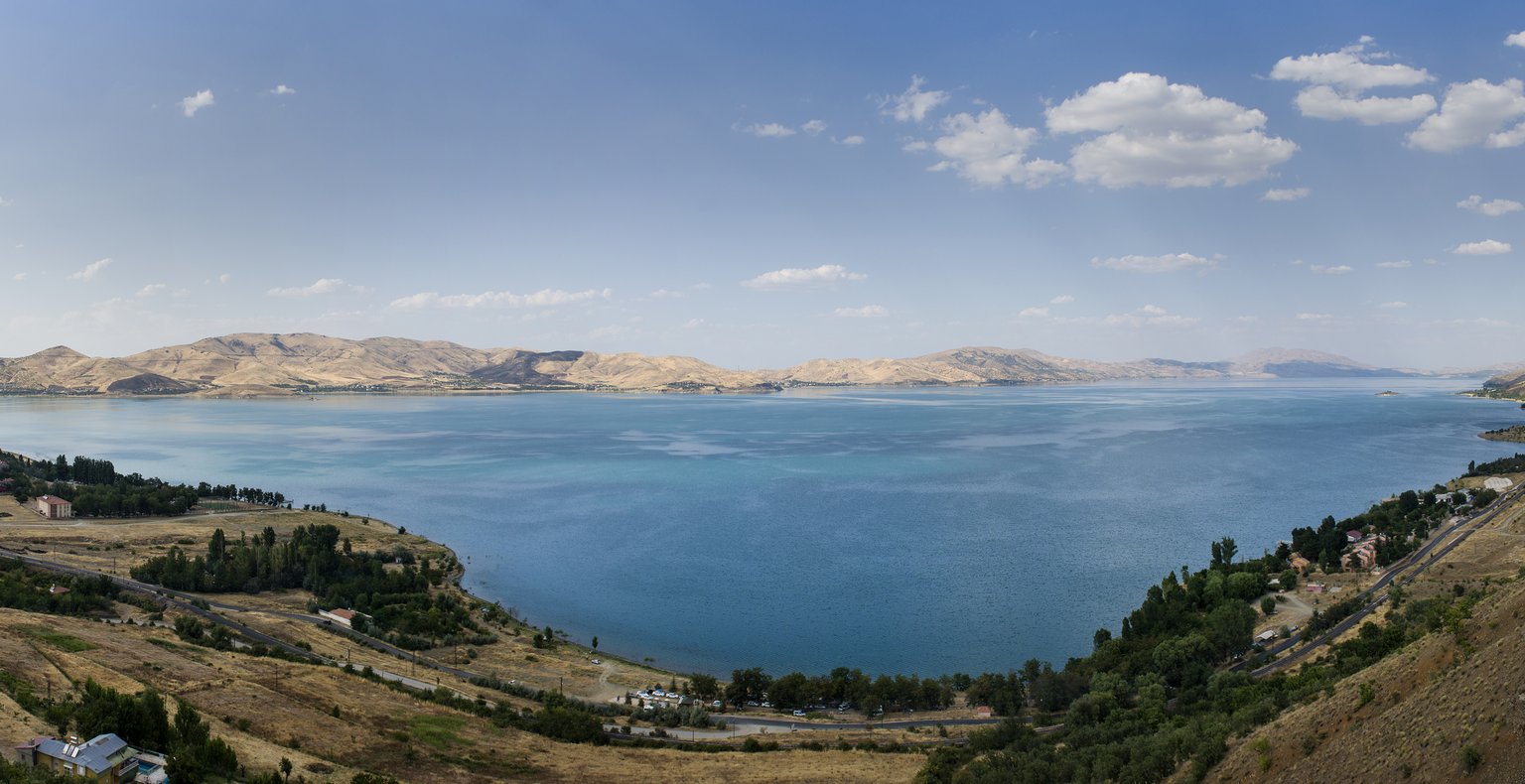 Goedkope vluchten van Düsseldorf naar Elazığ vanaf 84 €