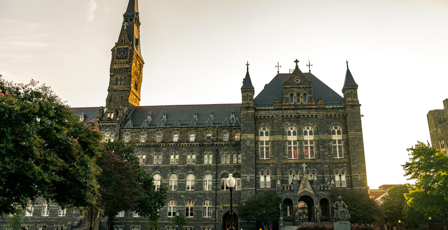 Cheap flights from New York to Georgetown from £127