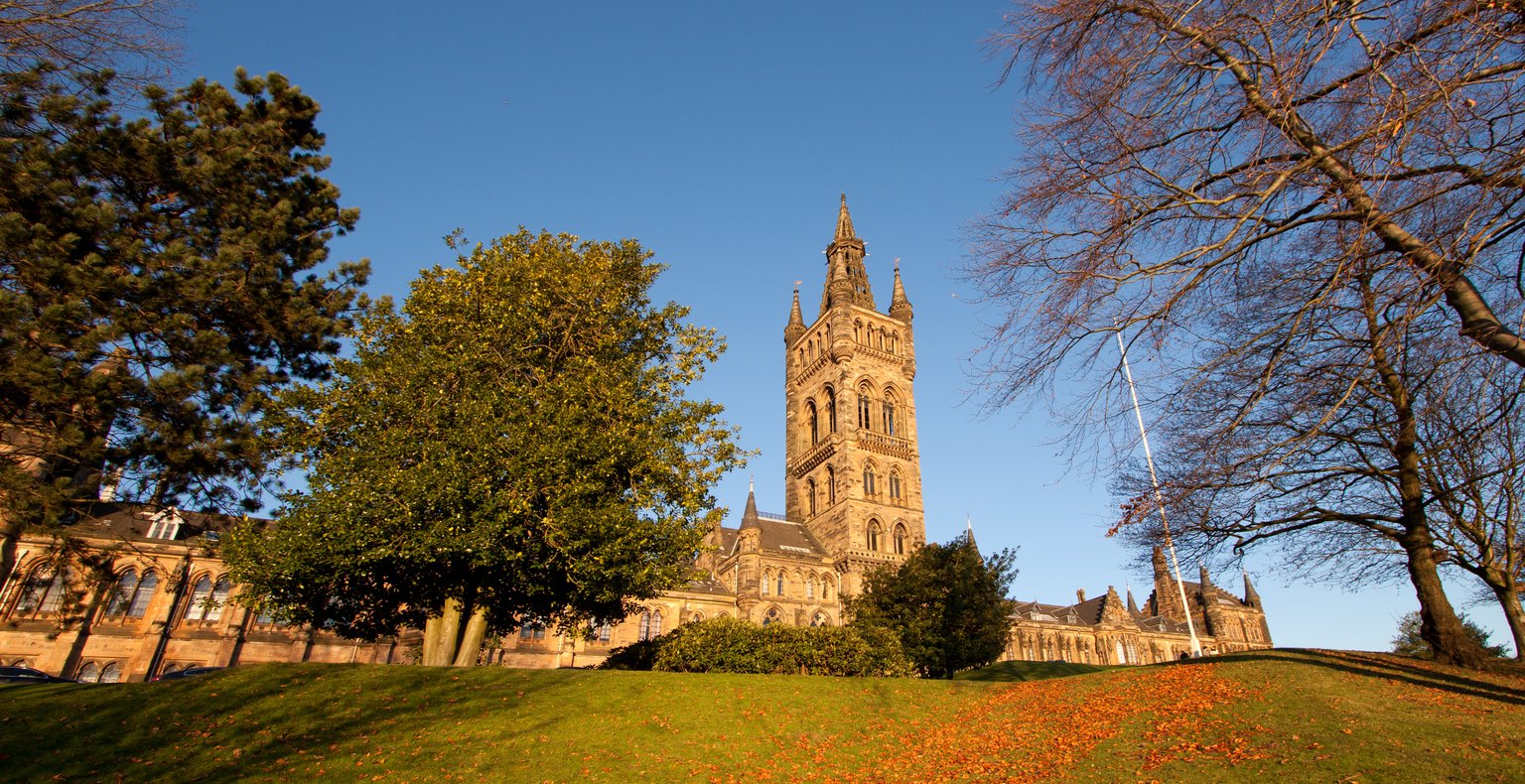 Cheap flights from Toronto to Glasgow from £265