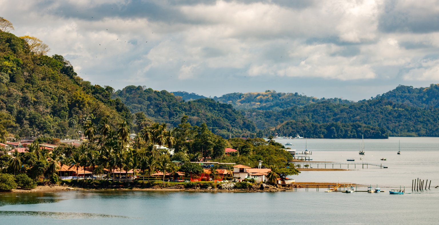 Cheap flights from San José to Golfito from $148