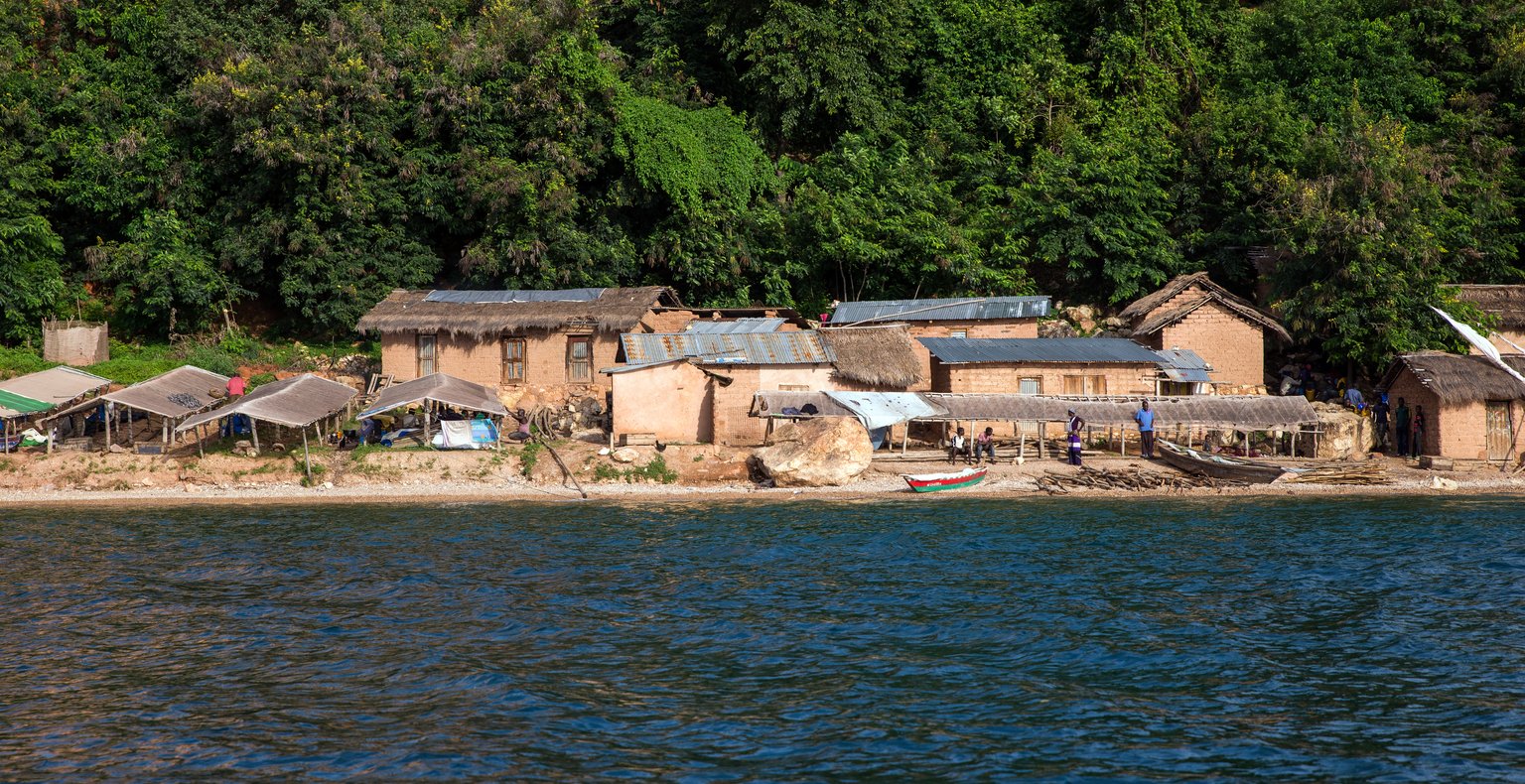 Raskite pigius skrydžius į į Gombę