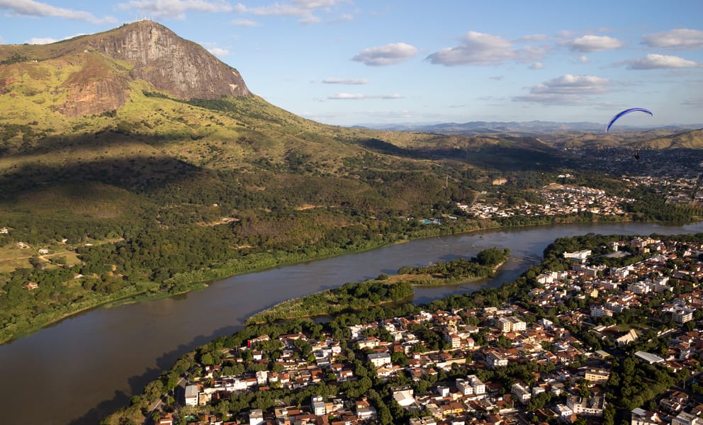 Location de voiture pas chère à Governador Valadares, Brésil