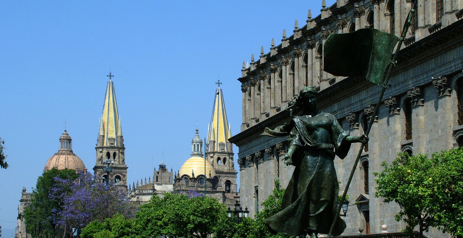 Cheap flights from Phoenix to Guadalajara from $126
