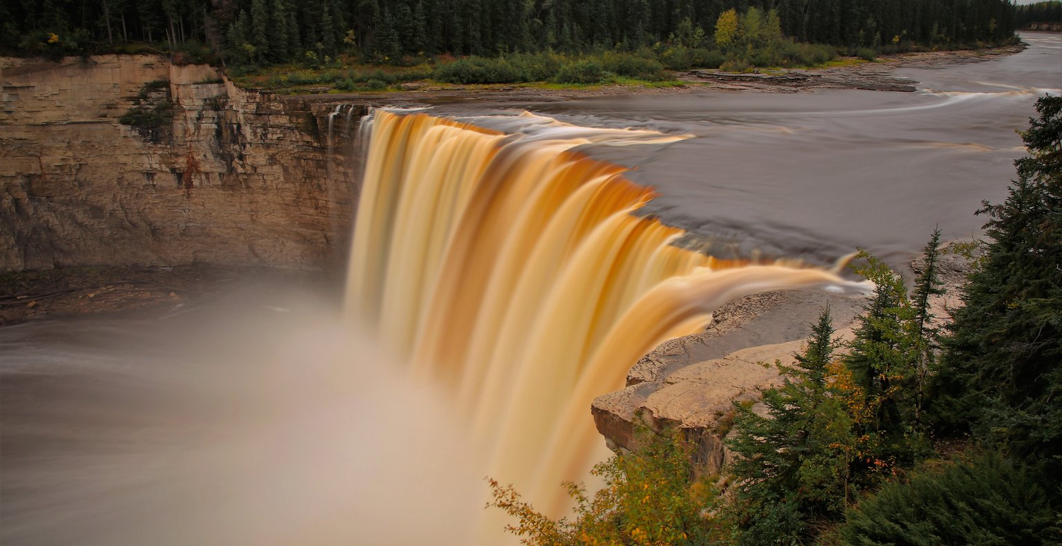 Find cheap flights to Hay River