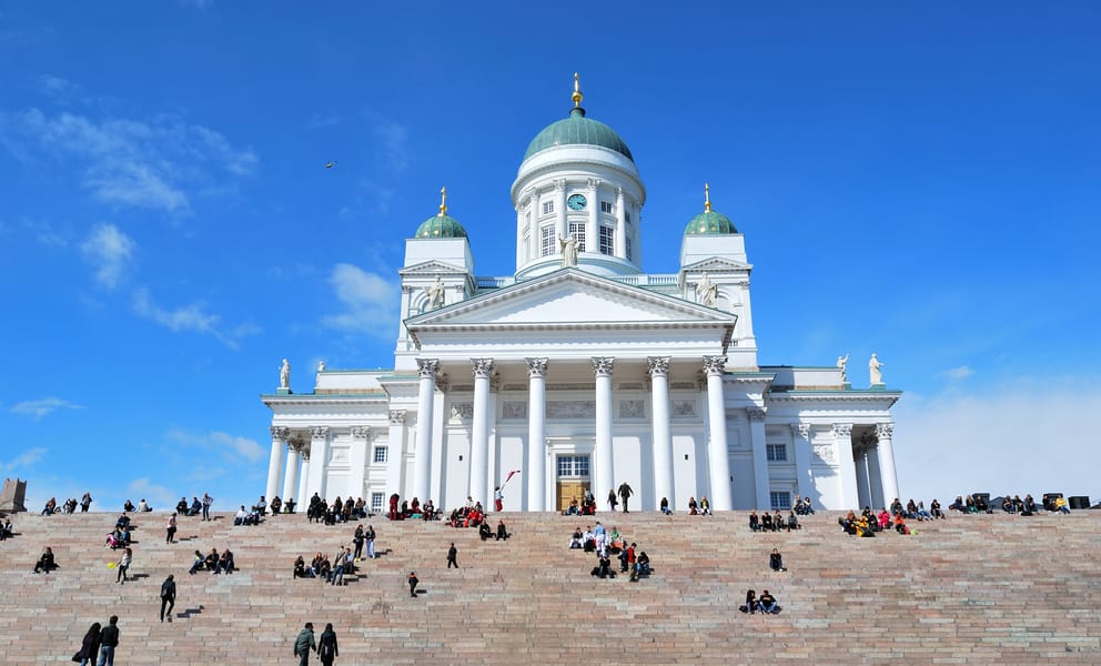 Cheap flights from Montreal, Canada to Helsinki, Finland