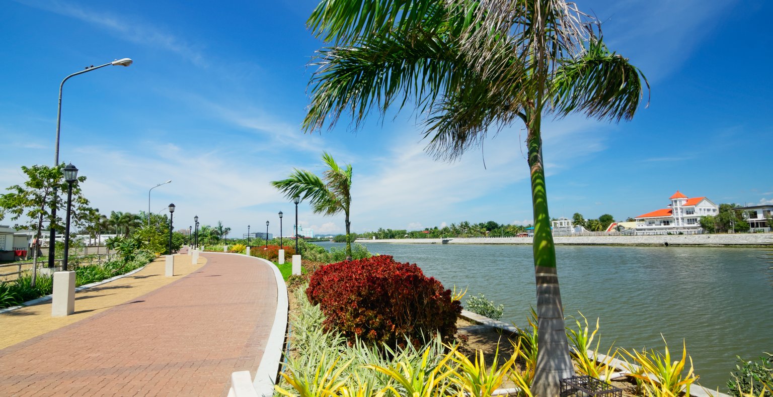 Cheap flights from Shanghai to Iloilo City from $157