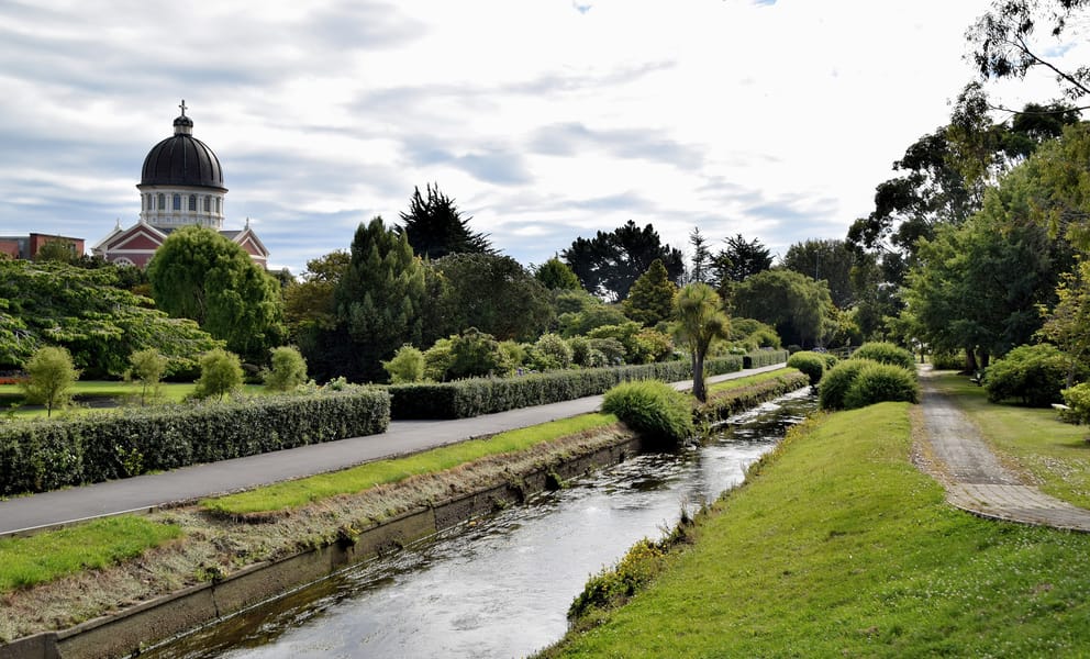 Cheap car rentals in Invercargill, New Zealand