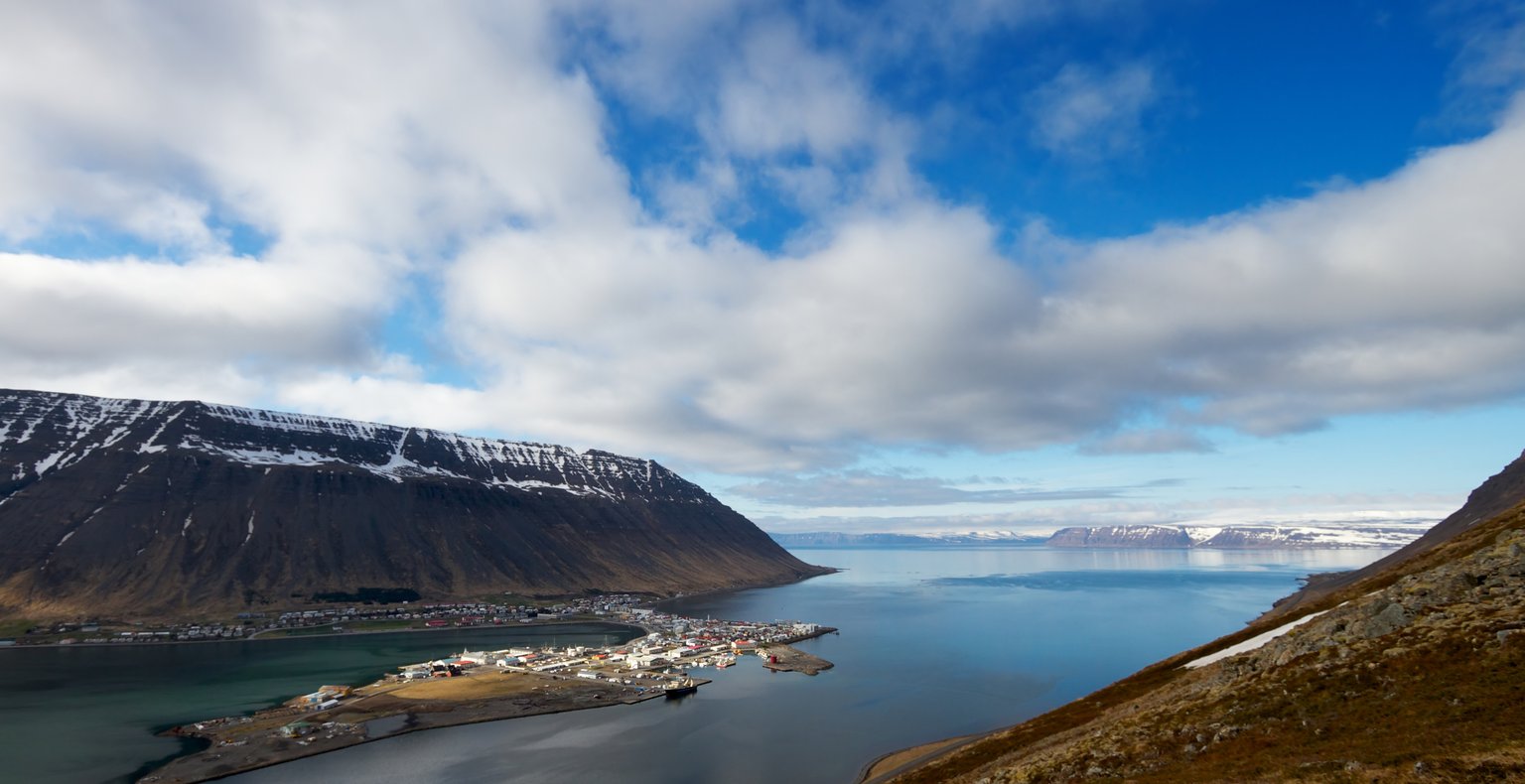 Find cheap flights to Ísafjörður