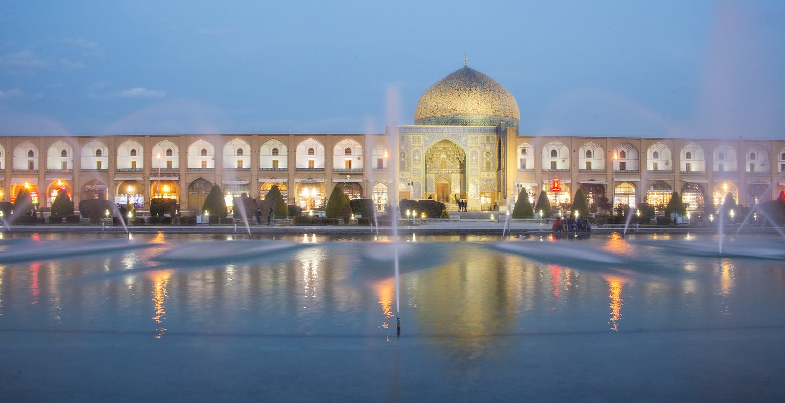 Günstige Flüge von Berlin nach Isfahan ab 106 €