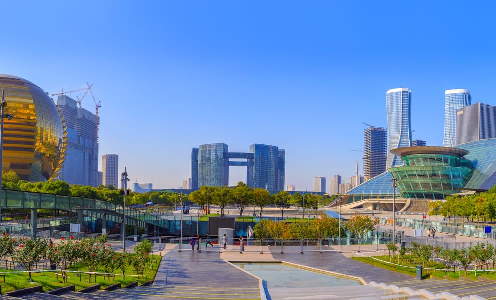 Cheap car rentals in Jingzhou, China