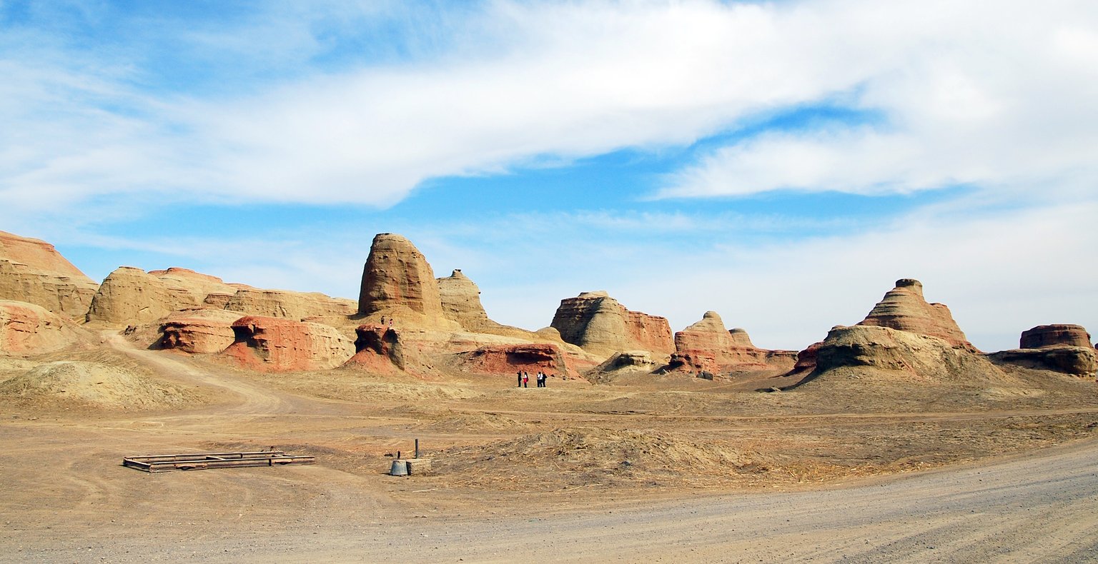 Cheap flights from Ürümqi to Karamay from £457