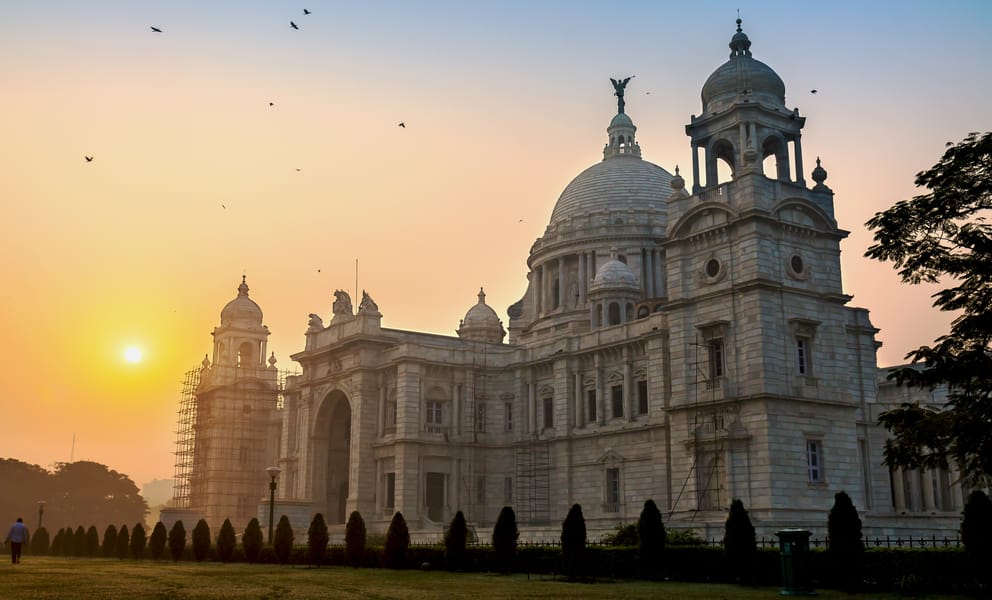 Cheap car rentals in Kolkata, India