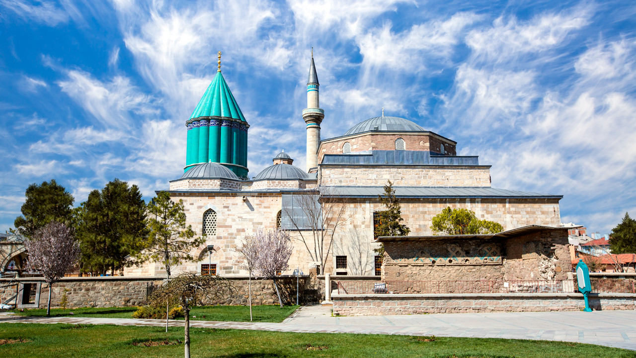 Cheap flights from Amsterdam to Konya from £107