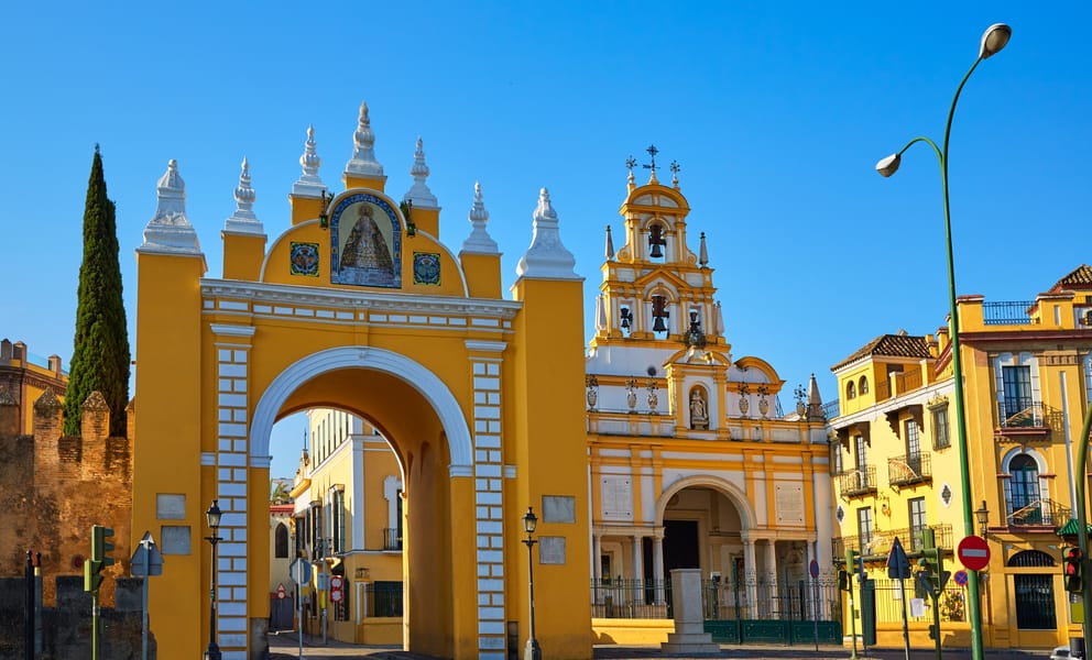 Cheap flights from Bogotá, Colombia to La Macarena, Colombia