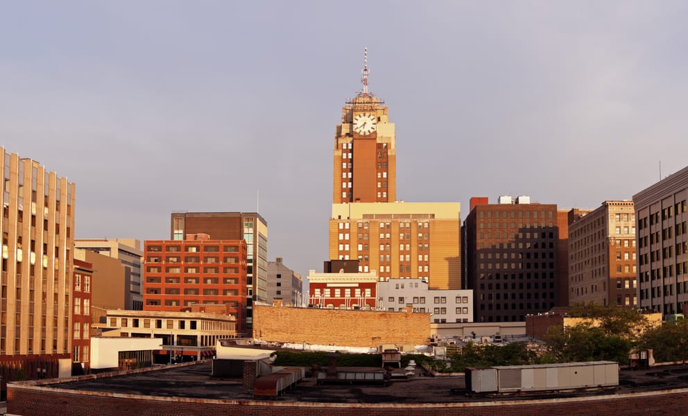 Alquiler de coches barato en Lansing, Estados Unidos