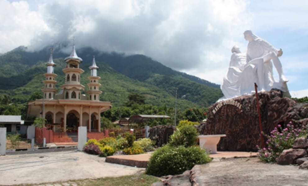 Cheap car rentals in Larantuka, Indonesia