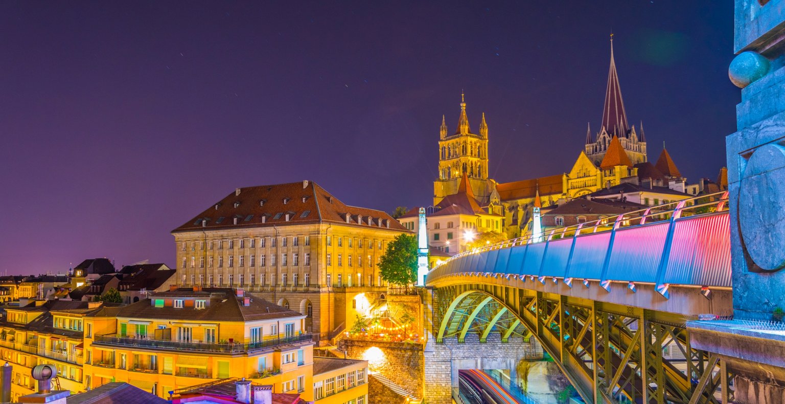 Vols pas chers depuis Paris to Lausanne à partir de 49 €