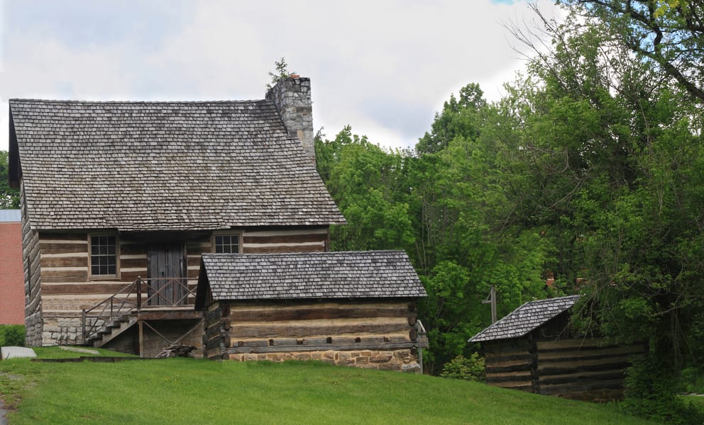 Cheap car rentals in Lewisburg, United States