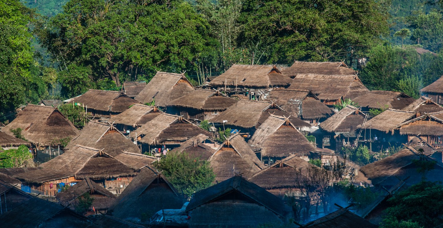 Cheap flights from Jinghong to Lincang from £272