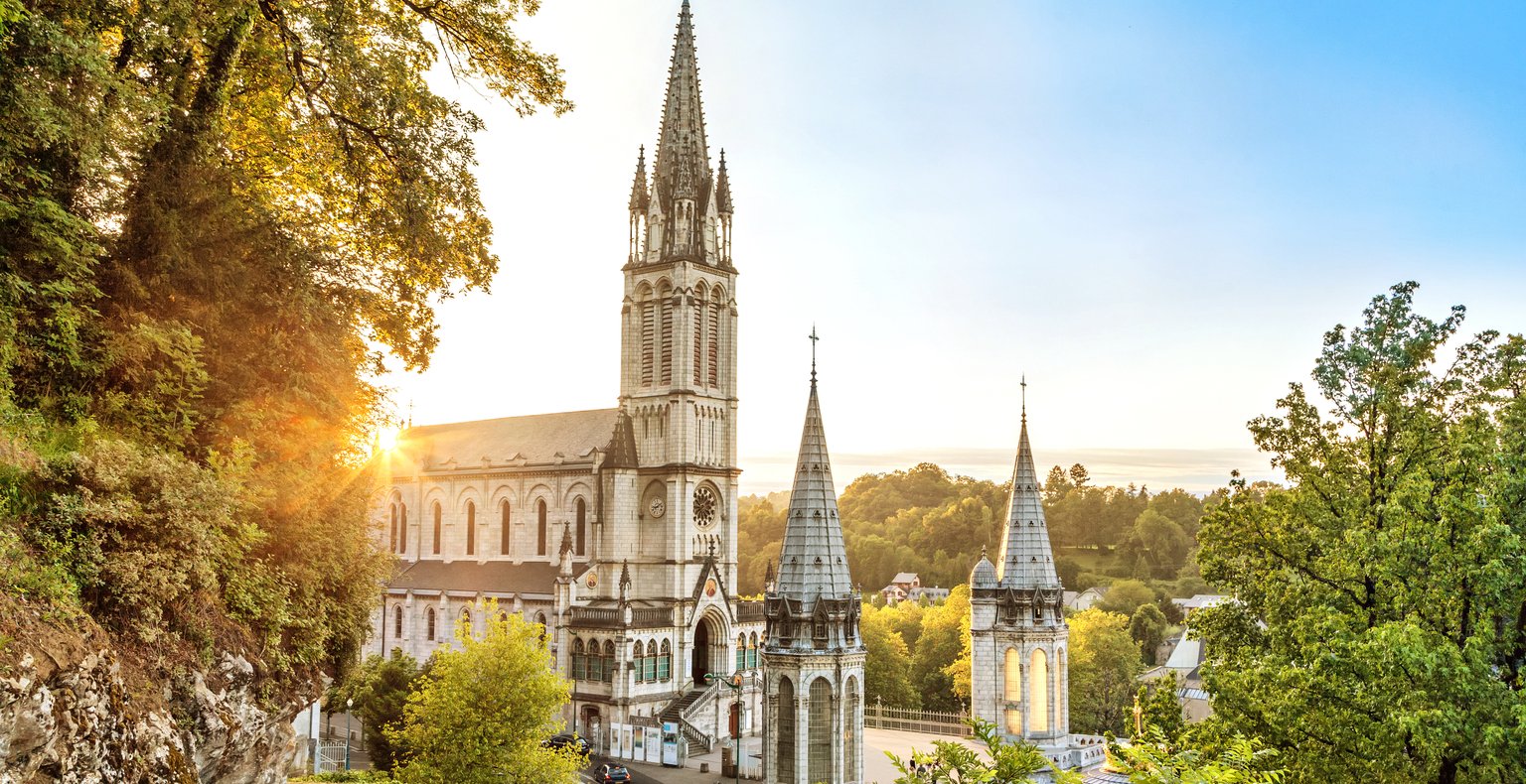 Cheap flights from London to Lourdes from £28