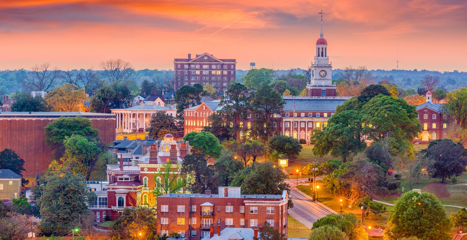 Găsiți zboruri ieftine to Macon