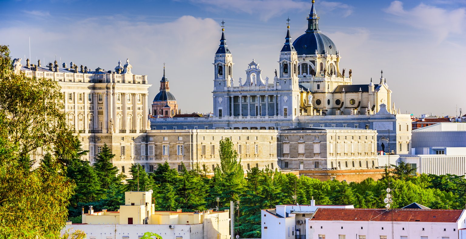 Bilete de avion ieftine din Bergen către Madrid de la 376 lei