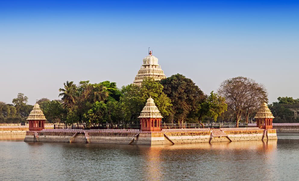 Cheap car rentals in Madurai, India