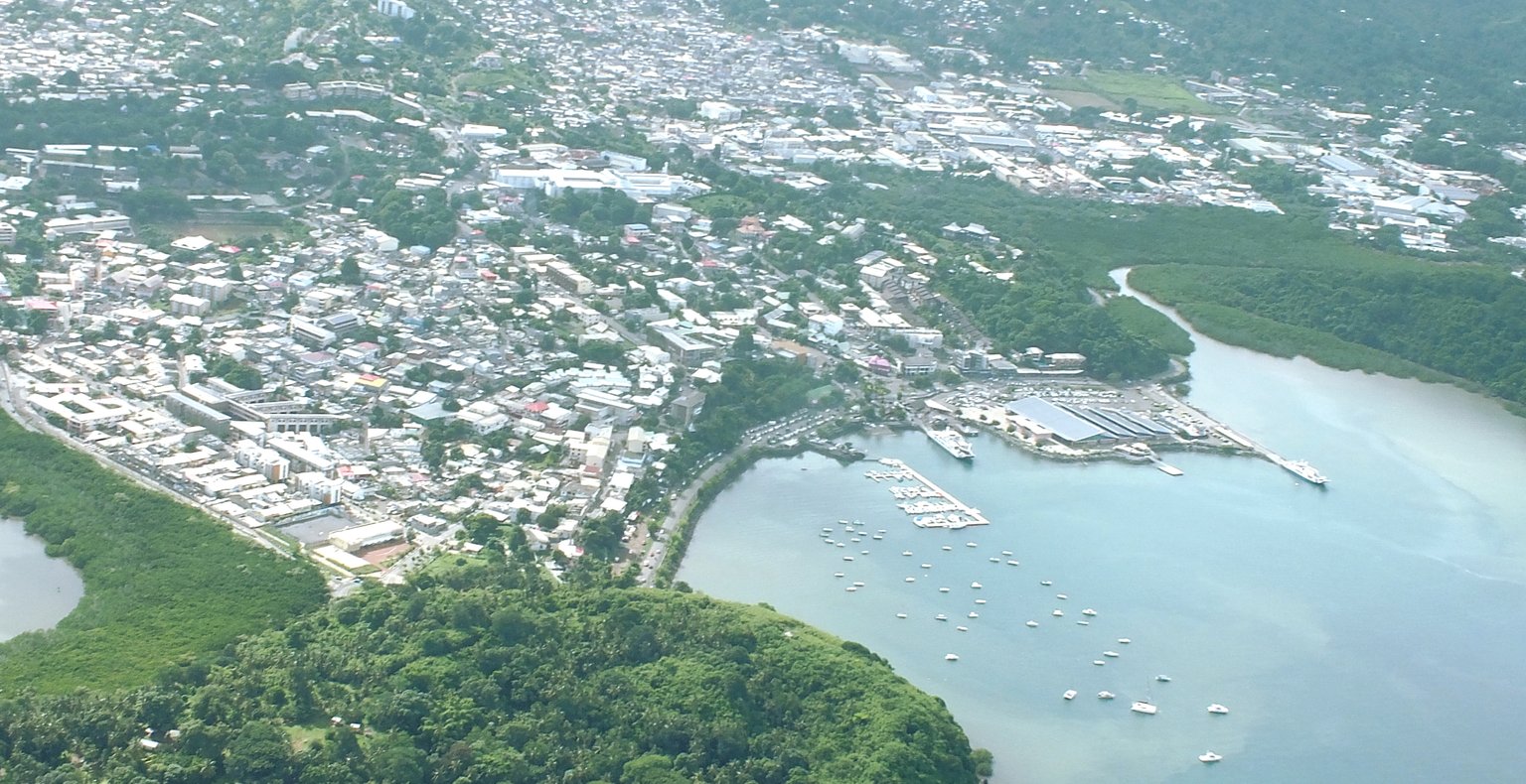 Vuelos baratos de Saint-Denis a Mamoudzou a partir de 190 €