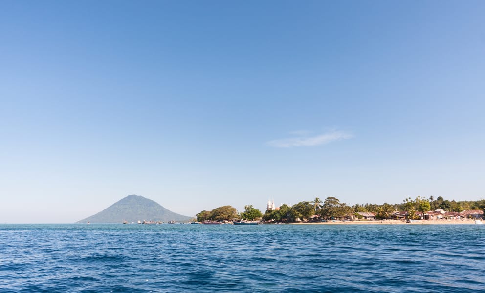 Cheap car rentals in Manado, Indonesia