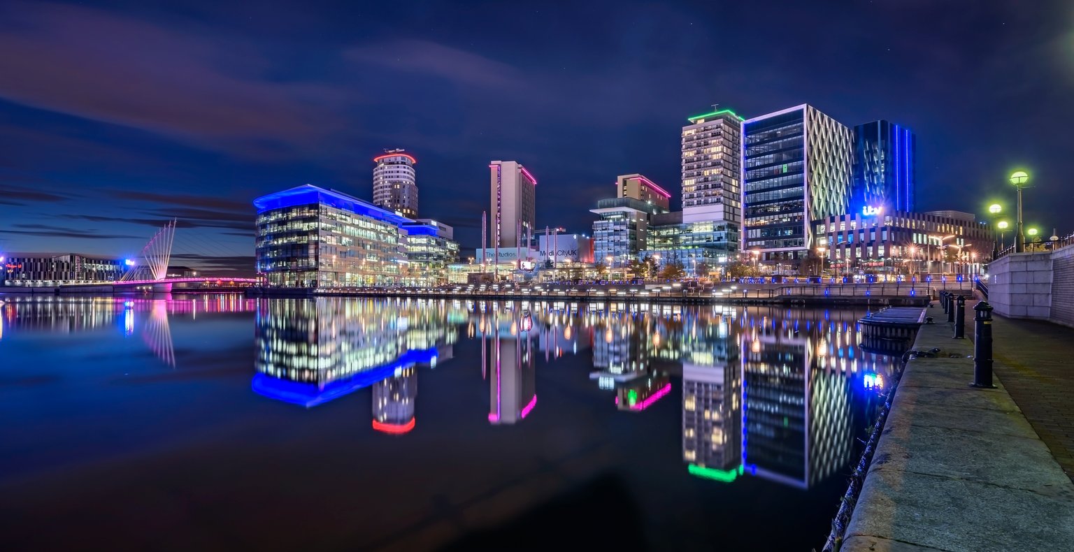 Cheap flights from Phoenix to Manchester from $137