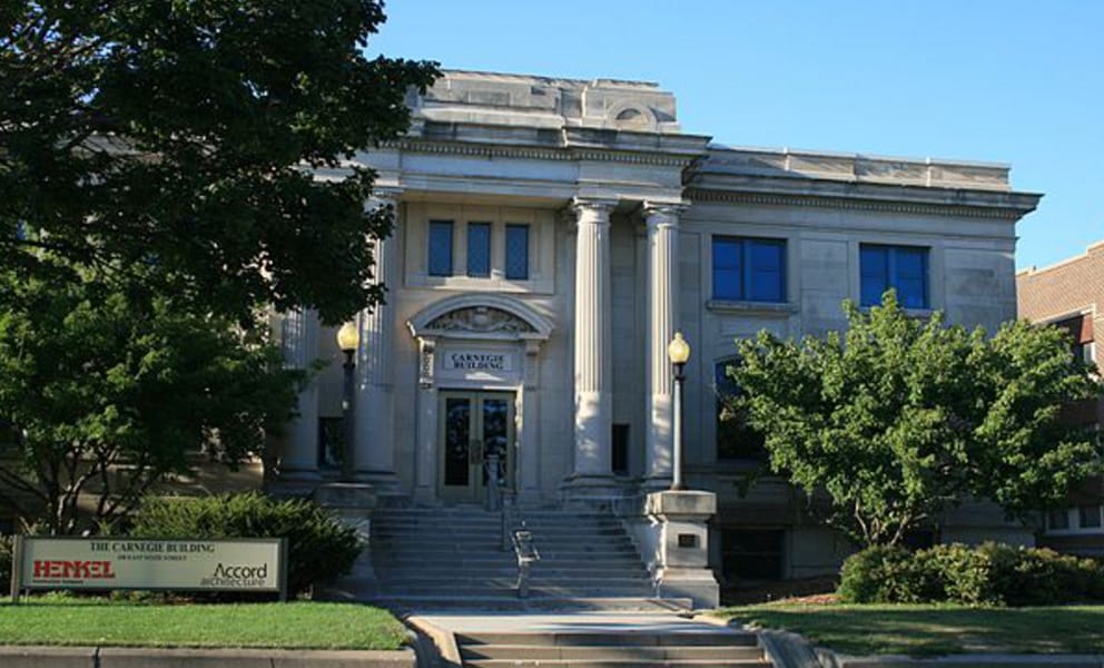 Cheap car rentals in Mason City, United States