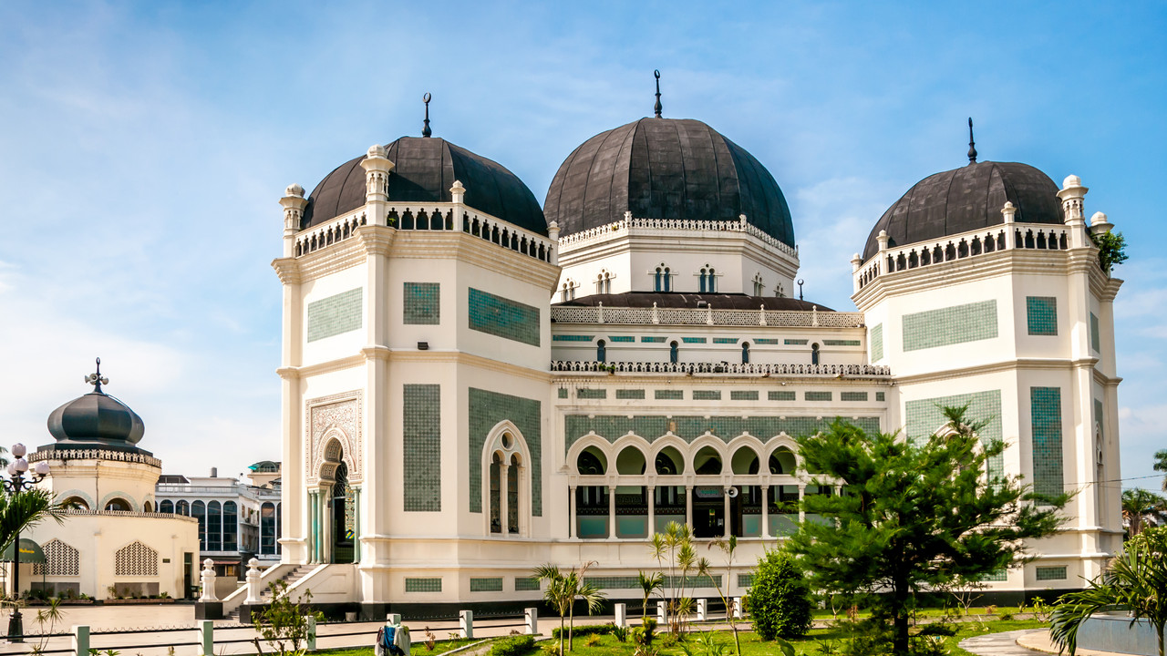 العثور على رحلات طيران رخيصة إلى ميدان