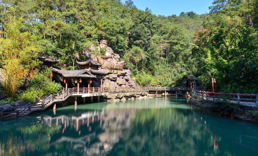 Cheap car rentals in Meizhou, China