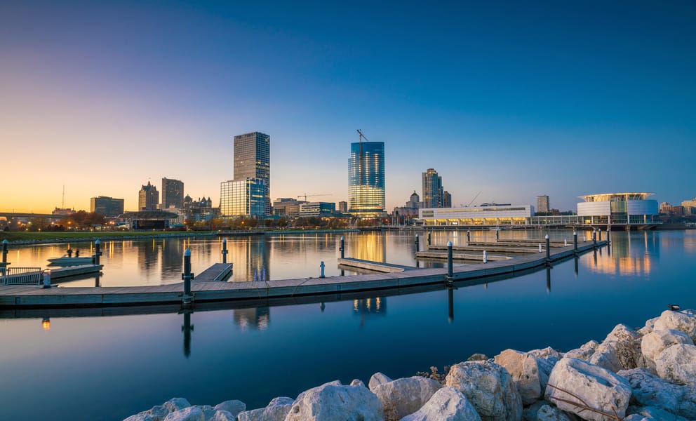 Denver, CO to Milwaukee, WI flights from $45