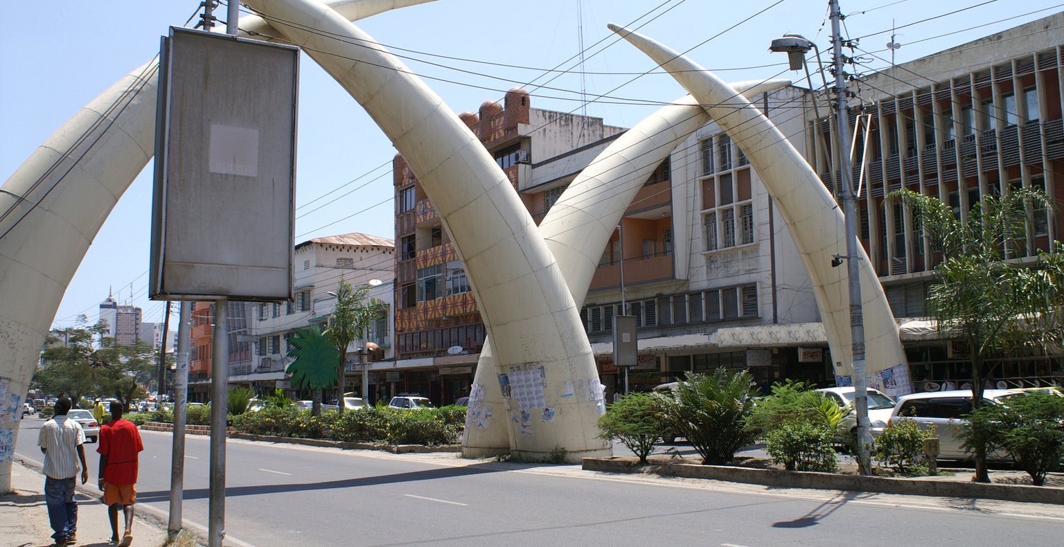 Cheap flights from Oakland to Mombasa from £552