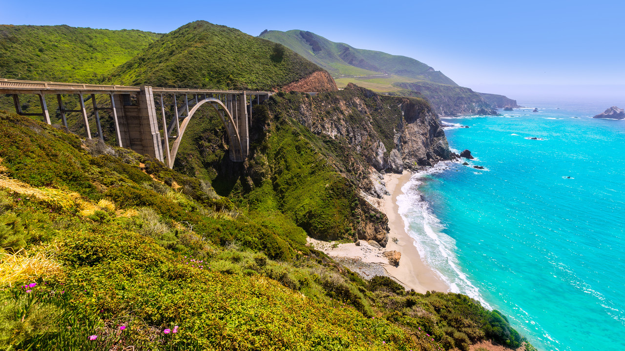 Cheap flights from Las Vegas to Monterey from £35