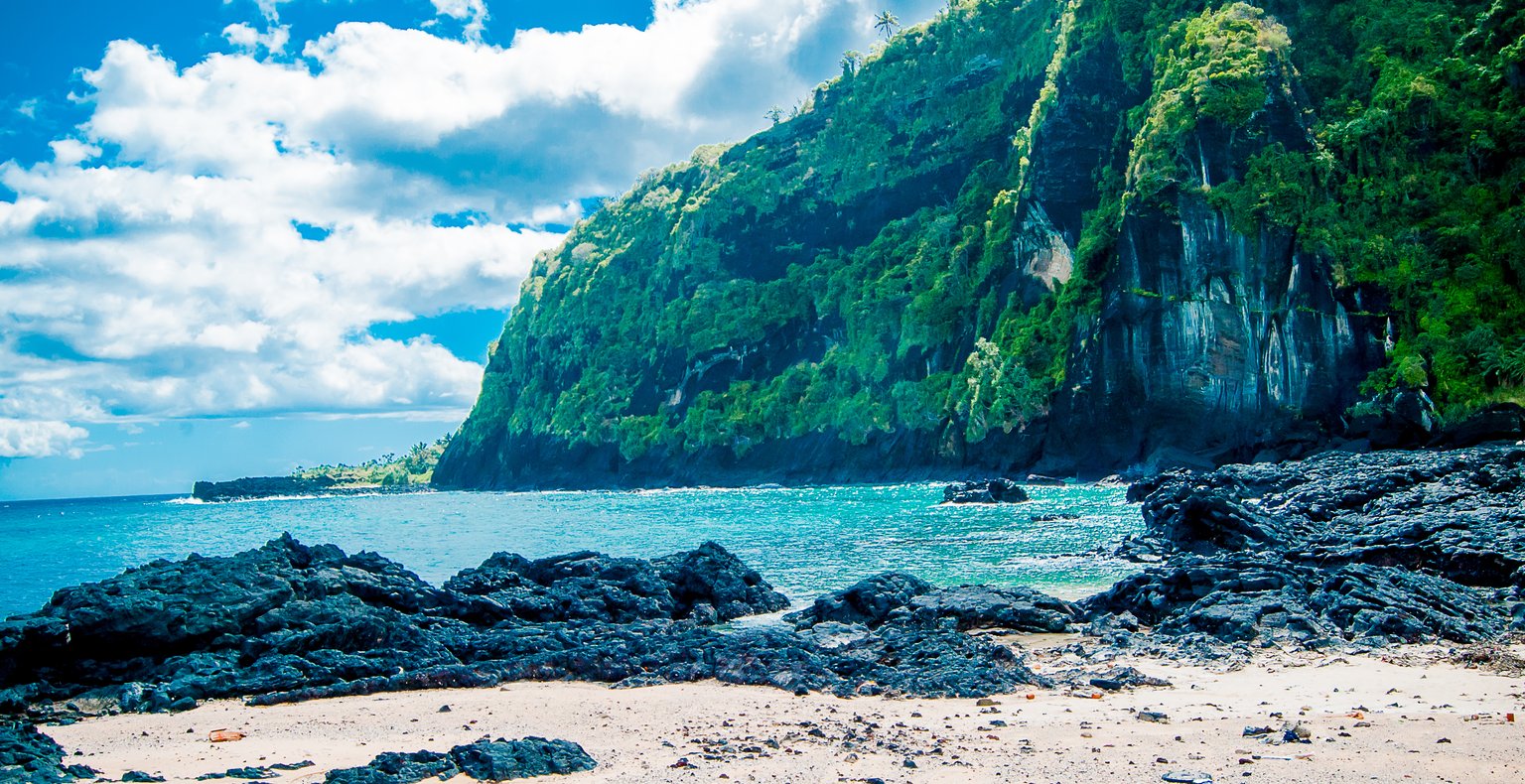 Cheap flights from Honolulu to Moroni from £879