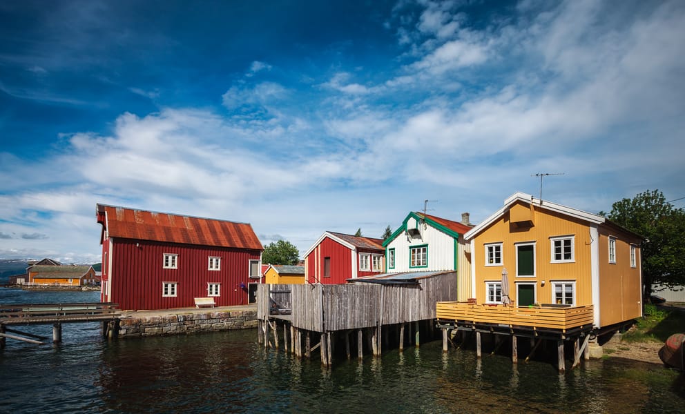 Billige flyvninger fra Kirkenes, Norge til Mosjøen, Norge
