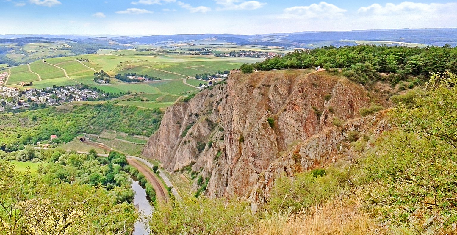 Günstige Flüge von Pula nach Münster ab 125 €