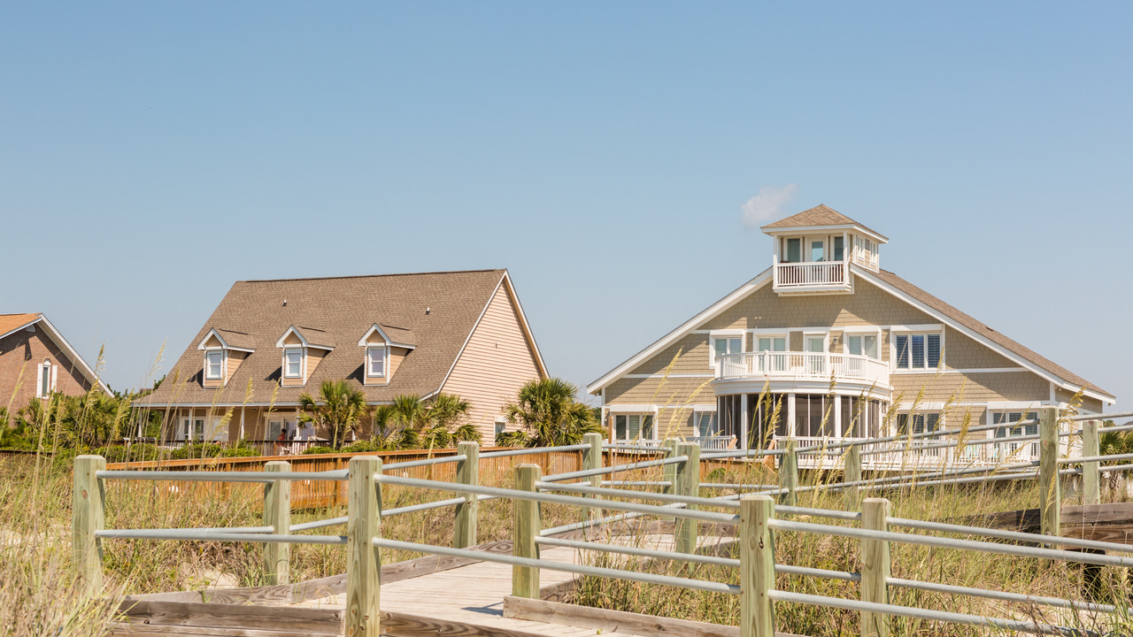 Cheap flights from Latrobe to Myrtle Beach from $140