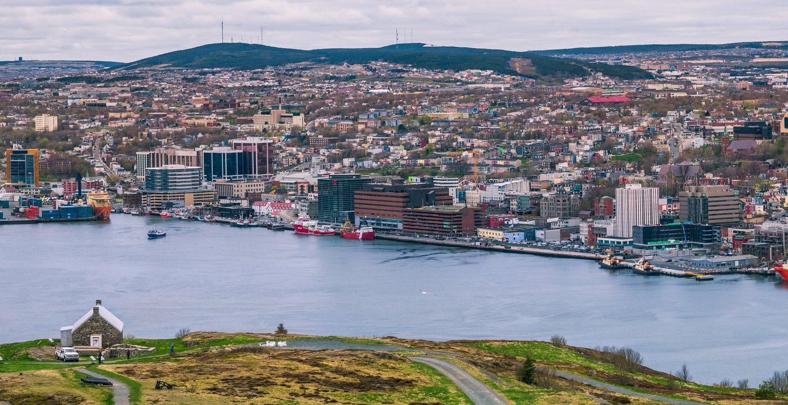 Finn billige flyreiser til Nain